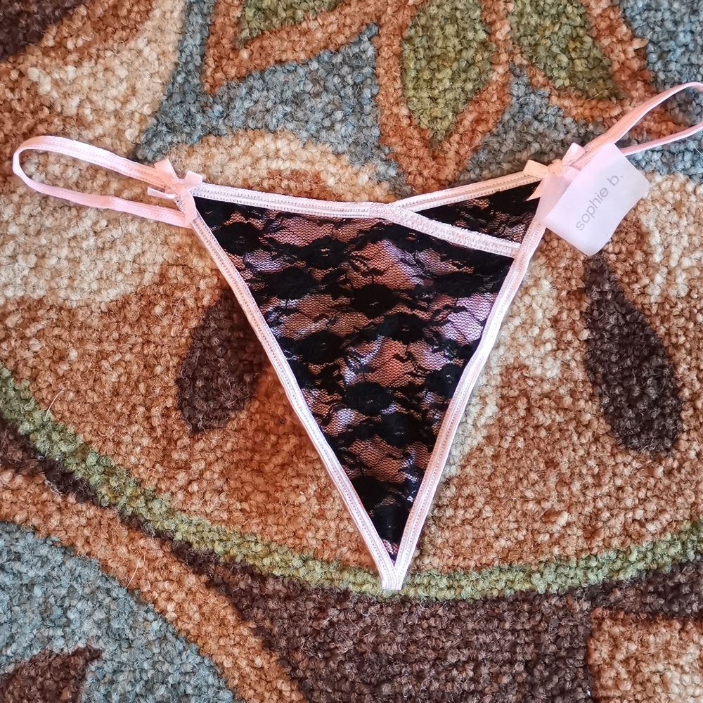 Rene Rofe G-String Black Lace Bottoms - Picture 2 of 6